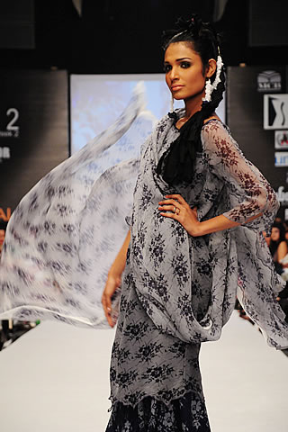 Nisha at Fashion Pakistan Week 2010