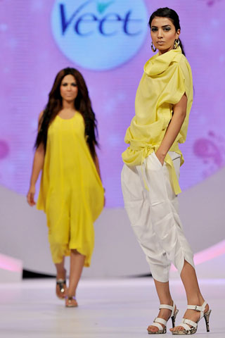 Sanam Chaudhri Collection at Veet Beauty Celebrations 2011