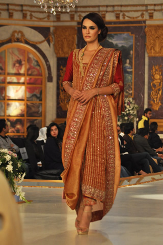 Nida Azwer 2013 PBCW Collection