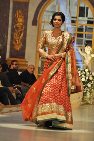 Nida Azwer PBCW 2013 Collection