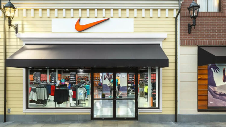 canada nike store